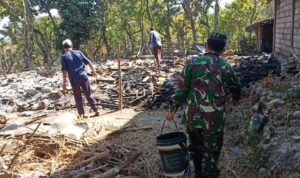 rumahnya di Dusun Kepyar Rt 04/08, Desa Kepyar, Kecamatan Purwantoro, terbakar akibat kelalaiannya pada Minggu(30/7/2023) sekitar pukul 16.00 WIB.