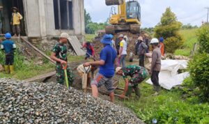 pos Yembun yang memberikan bantuan sembako kepada warga Kampung Metbesa, Distrik Yembun, Kabupaten Tambrauw