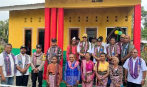 66462207-1d7Bupati TTU Dan Komandan Satgas Yonkav 6/NK Resmikan Rumah Program Tekun Melayani Plus6-4db7-a5b6-687734412403