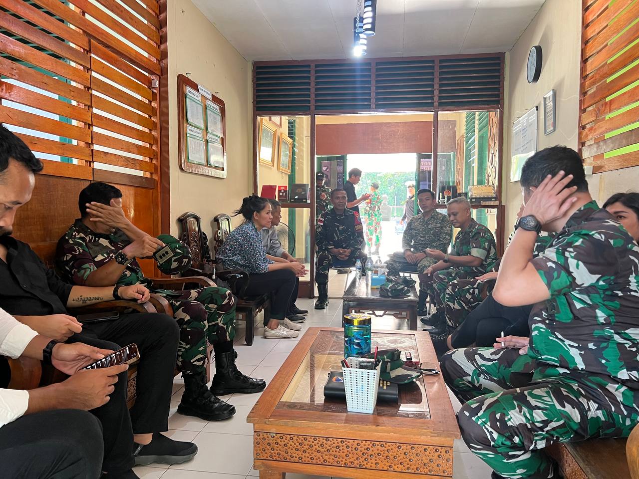 Terima Kunjungan Tim CSR PT Sinar Mas, Satgas Yonarmed 16/TK: Kami Antusias dan Bersemangat!