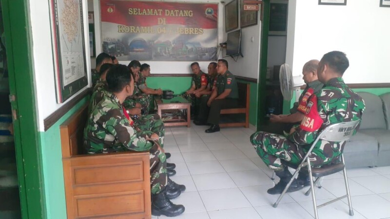Danramil 04/Jebres: Pembinaan Teritorial Harus Humanis Sebagai Wujud Manunggalnya TNI-Rakyat!
