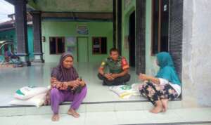 Serka Sugiyono yang merupakan seorang Babinsa Desa Bandung dari Koramil 07/Ngrampal Kodim 0725/Sragen