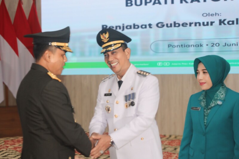 Brigjen TNI Febriel B. Sikumbang Hadiri Pelantikan Penjabat Bupati Kayong Utara