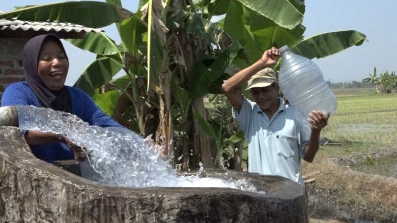 Berkat Jasa TNI, Warga Desa Ini Tak Lagi Kesulitan Air Bersih