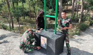 Perindah Gereja Berbatasan, Pos Oelbinose Satgas Yonkav 6/Naga Karimata Bangun Gapura Gereja