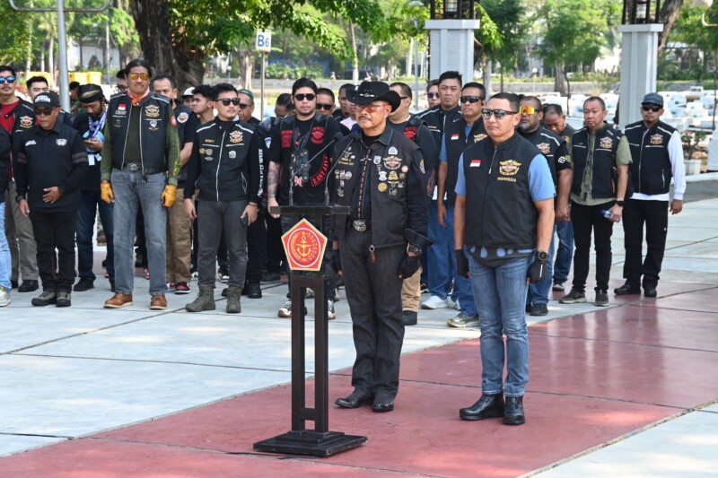 Jalin Kebersamaan dan Hormati Jasa Pahlawan, Kodam Brawijaya dan Komunitas Harley Davidson Ziarah Ke TMP