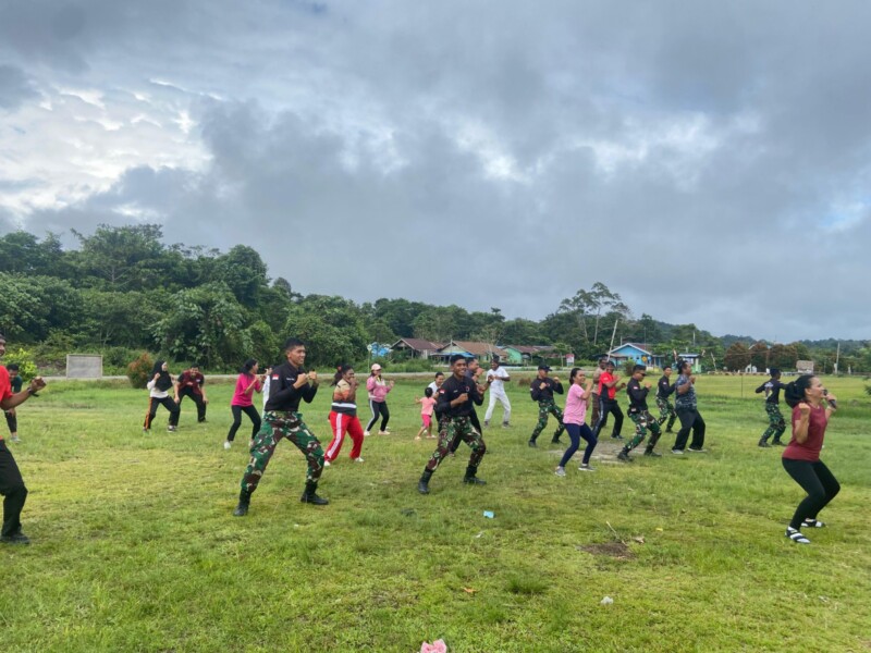Senam, Cara Satgas 641/Bru Bangun Kebersamaan Dengan Instansi Pemerintahan dan Masyarakat