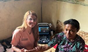 Amira Abdat, Dokter Cantik Alumnus Unair Setia Mengabdi di Ujung Timur Indonesia Karena Panggilan Jiwa