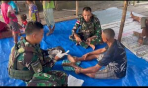 Peduli, Satgas Yonif 642/Kps Lakukan Layanan Kesehatan Keliling di Pedalaman Papua