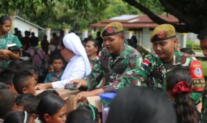 Apresiasi Jelang Natal, Satgas Yonarhanud 15/DBY Lakukan Ini Pada Anak-Anak Sekolah Minggu di Perbatasan