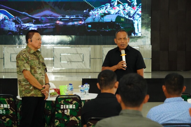 Silaturahmi ke Divif 2 Kostrad, Mayjen TNI (Purn) Djoko Susilo Utomo: Jadilah Perwira yang Inovatif!