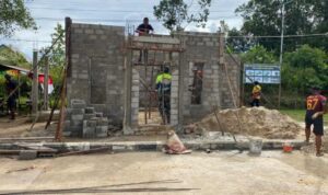 Satgas Yonzipur 5/ABW Wujudkan Fasilitas Ibadah di Perbatasan, Sudah Tahap Pemasangan Kolom dan Batako