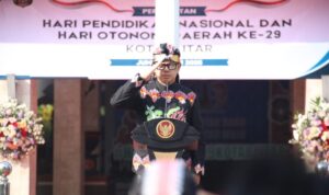 Di Tanah Bung Karno, Wamendagri Bima Arya Kobarkan Semangat Pendidikan Berbasis Cinta