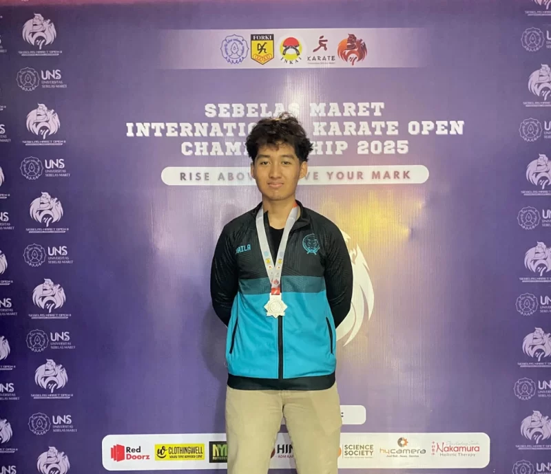 Mahasiswa UNAIR Ukir Prestasi Internasional, Raffy Ilham Tunjukkan Mental Petarung di Arena Karate Dunia