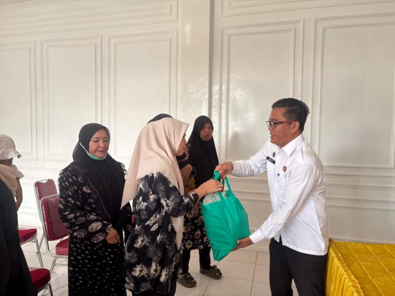 Lapas Langsa Salurkan Sembako bagi Keluarga Warga Binaan dan Warga Sekitar