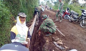 Gotong Royong Hidup Kembali, Warga dan TNI Bangun Talud di Boyolali