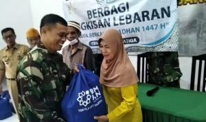Dari Bingkisan Lebaran hingga Edukasi Lingkungan, Babinsa di Surakarta Perkuat Kepedulian Sosial