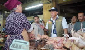 Dirut Bulog Pantau Harga Sembako, Ternyata Begini Harga Beras, Telur dan Daging Sapi di Pasar Wonokromo