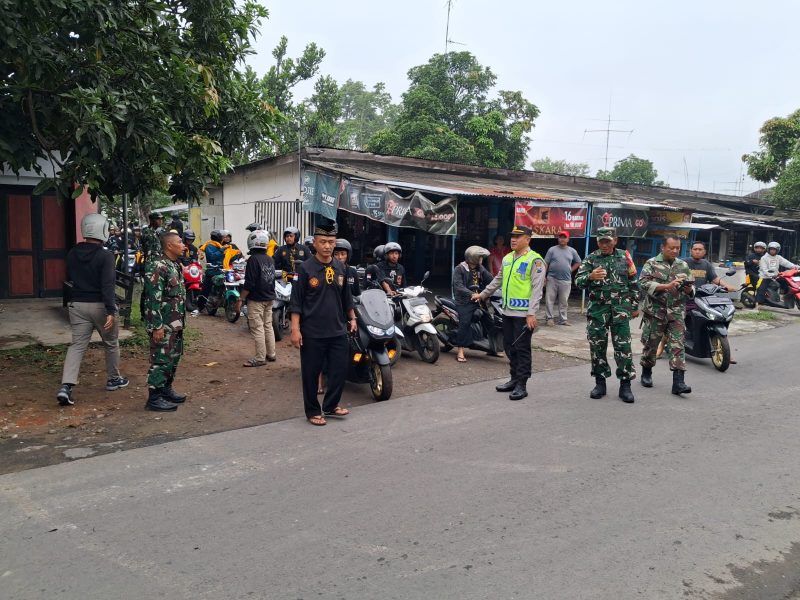 Pengawalan Aparat, Ratusan Warga PSHW Berangkat Tertib ke Halal Bihalal Blitar