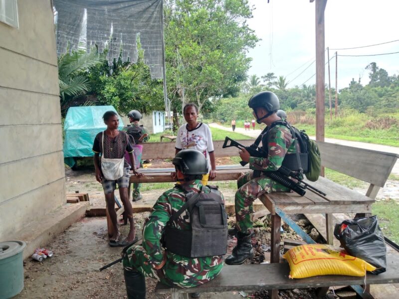 Di Ujung Timur Indonesia, Prajurit Alugoro Menjadi Keluarga bagi Warga Papua Barat