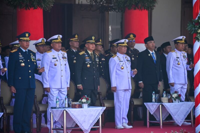 Tegaskan Dukungan, Kasdam V/Brawijaya Hadiri Upacara Hari Lahir Pancasila 2026 di Gedung Negara Grahadi