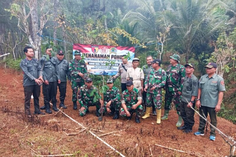 Mantap! Sinergi TNI-Polri dan Lintas Sektor Jaga Lingkungan di Dongko